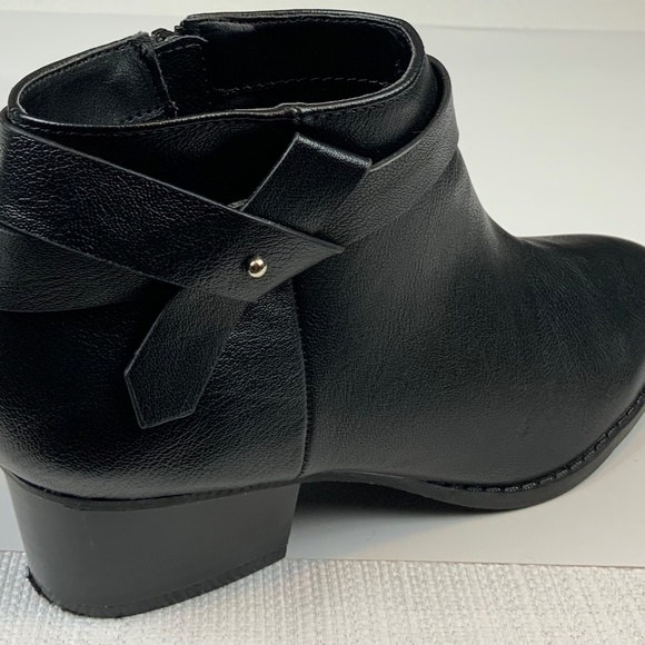 NWOT LC LAUREN CONRAD BOOTIES, SIZE 7 - Picture 5 of 9